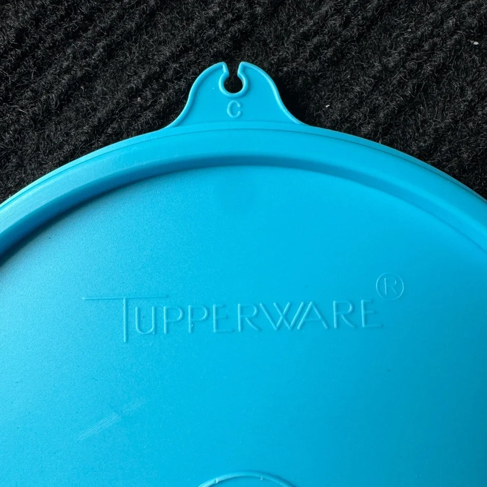Tupperware Aqua Blue Round Seal Lid‎ 227-62 Size C 6.25 Inch Replacement